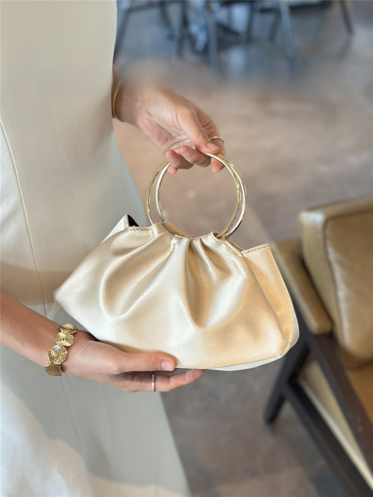 Pochette Satin Plissée Vintage — Champagne
