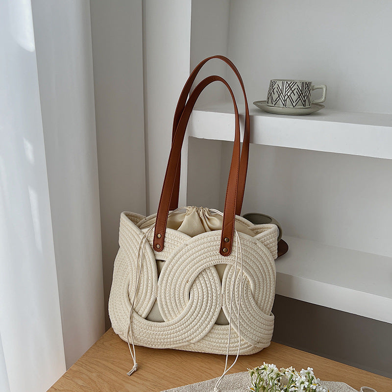 Sac Bandoulière Tressé Main Anneaux Ajourés