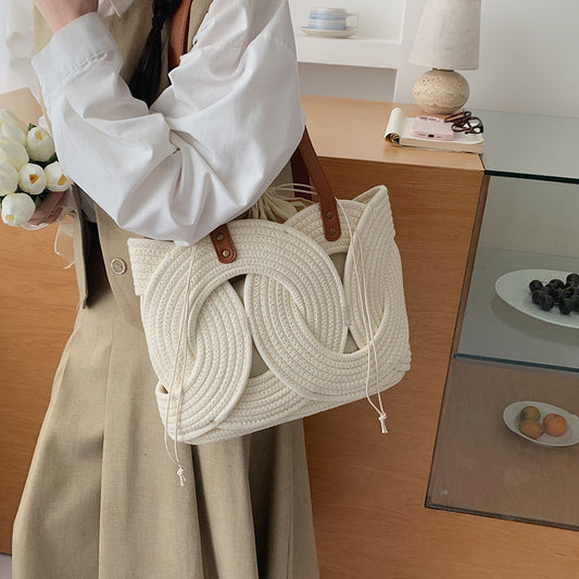 Sac Bandoulière Tressé Main Anneaux Ajourés