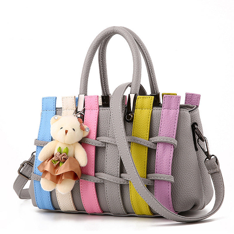 Sac Seau Tressé avec Pendentif Ours — 5 Coloris