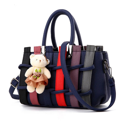 Sac Seau Tressé avec Pendentif Ours — 5 Coloris