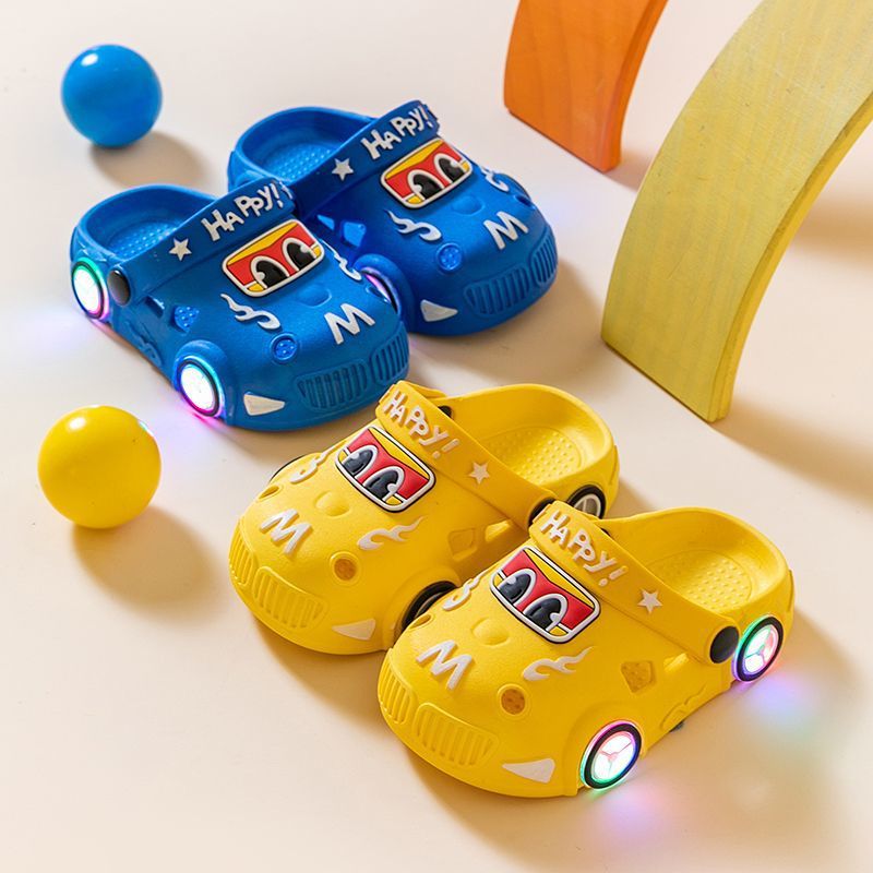 Chaussons Lumineux Enfant Motifs Cartoon